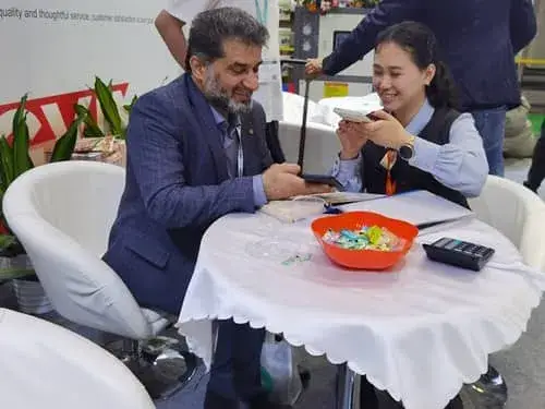 إجراء عملية التشكيل الحراري بالفراغ في باستخدام القالب الموجود مسبقًا في المكسيك