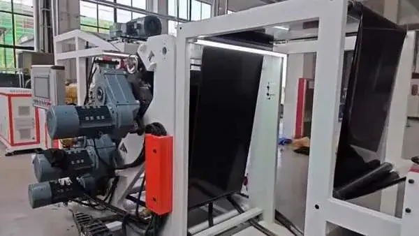 ماكينة بثق الالواح البلاستيكية الـ  PS موديل ATS-110