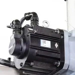 محرك سيرفو ووحدة القيادة