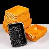 ماكينات تشكيل حراري للبلاستيك متعددة المحطات