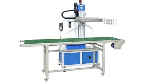 ماكينة التجميع الروبوتية