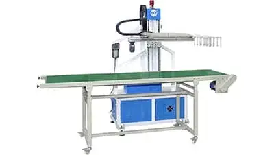 ماكينة التجميع الروبوتية